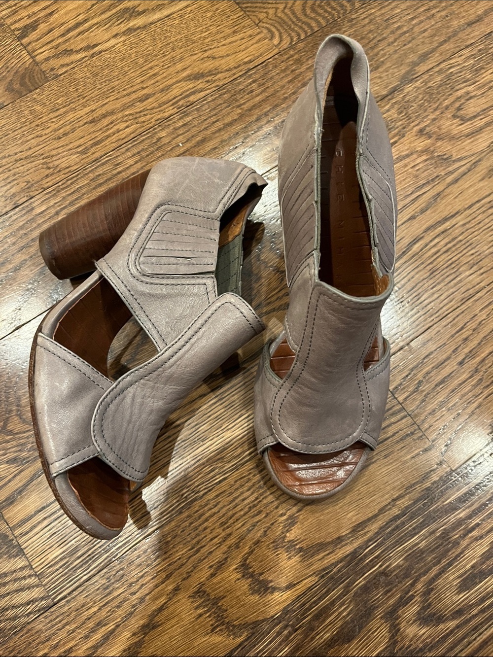 Chie Mihara 8 Women’s Open-Toe Block Heel Sandals in Taupe